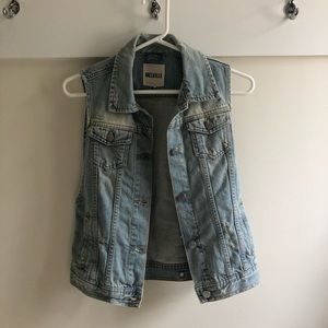 Brandy Melville Jean Vest Size M